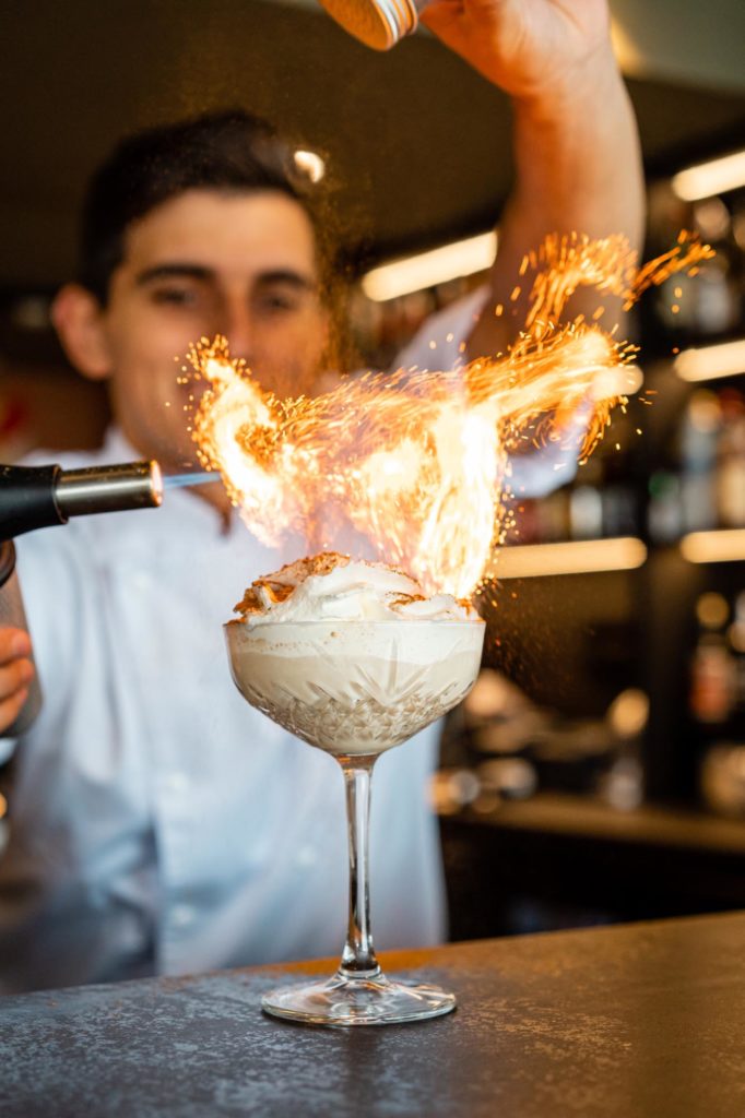 cocktails bar Chef's! Food & Drinks